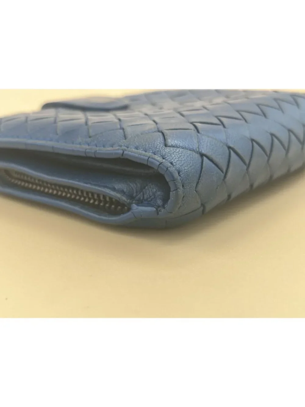 Bottega Veneta Blue Leather Woven Wallet With Snap & Zip Closures Made In Italy